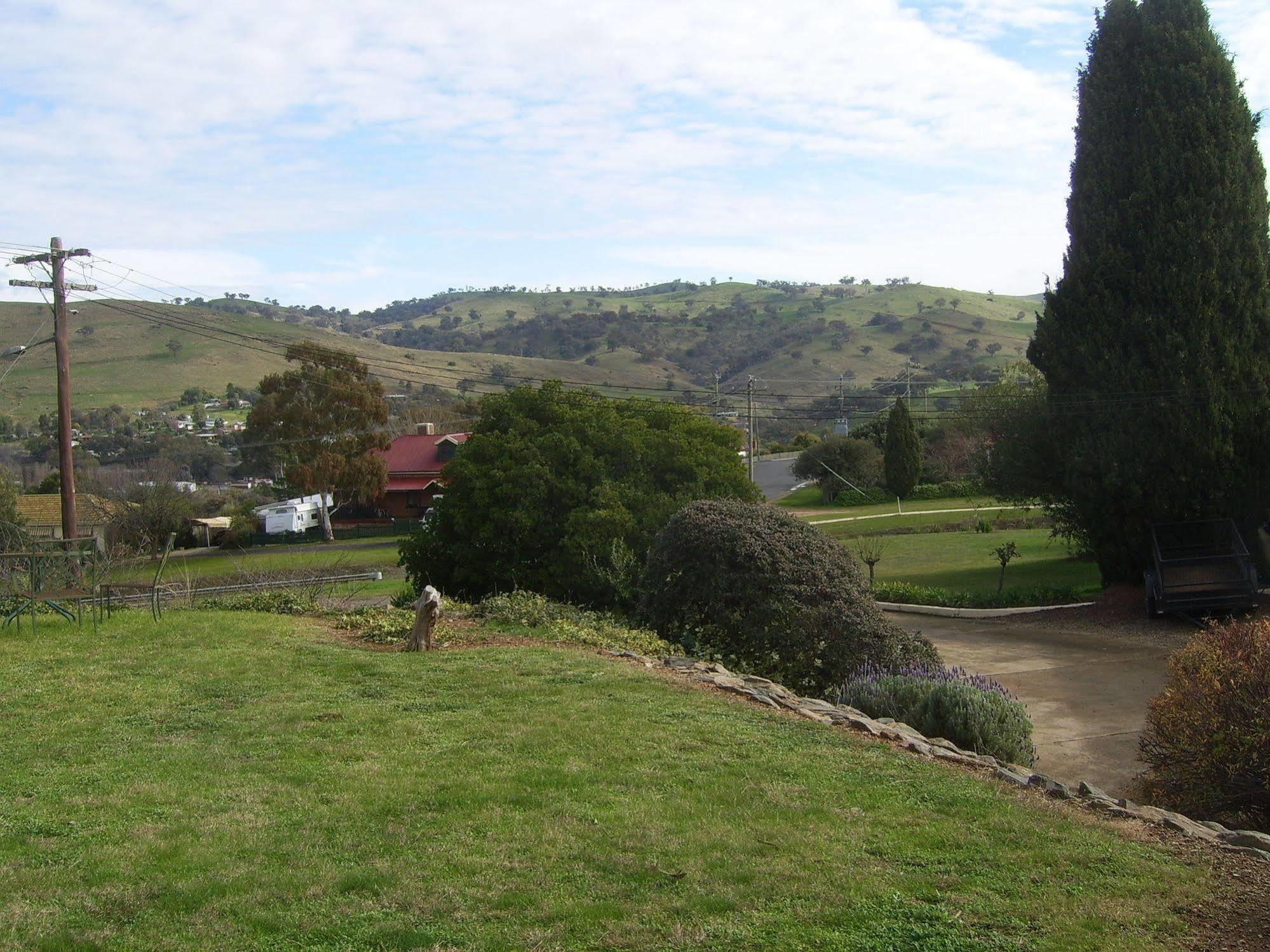 Garden Motor Inn Gundagai Exterior foto